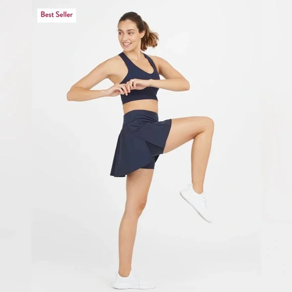 SPANX Shorts Spanx The Get Moving Skort 4 Size Medium Retails 77 Poshmark
